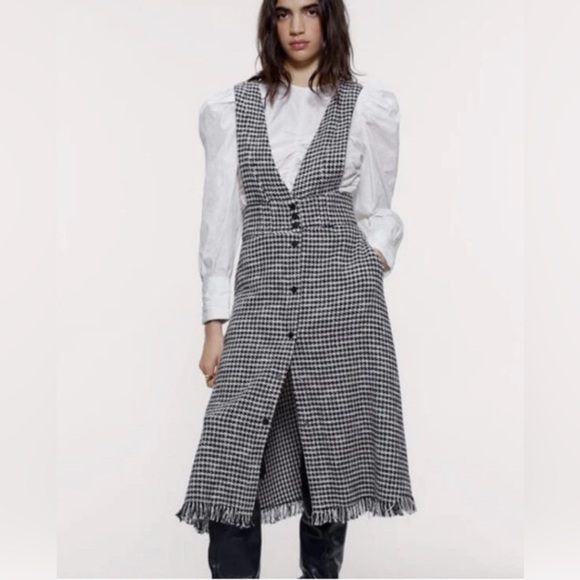 ZARA MIDI TWEED HERRINGBONE PINAFORE JUMPER DRESS BLACK WHITE BUTTONS MEDIUM - Picture 3 of 15